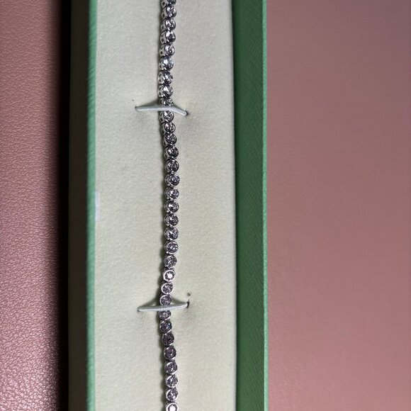 Swarovski Emily Tennis Bracelet Jewelry Collection New in Box w/o tags - Picture 2 of 6